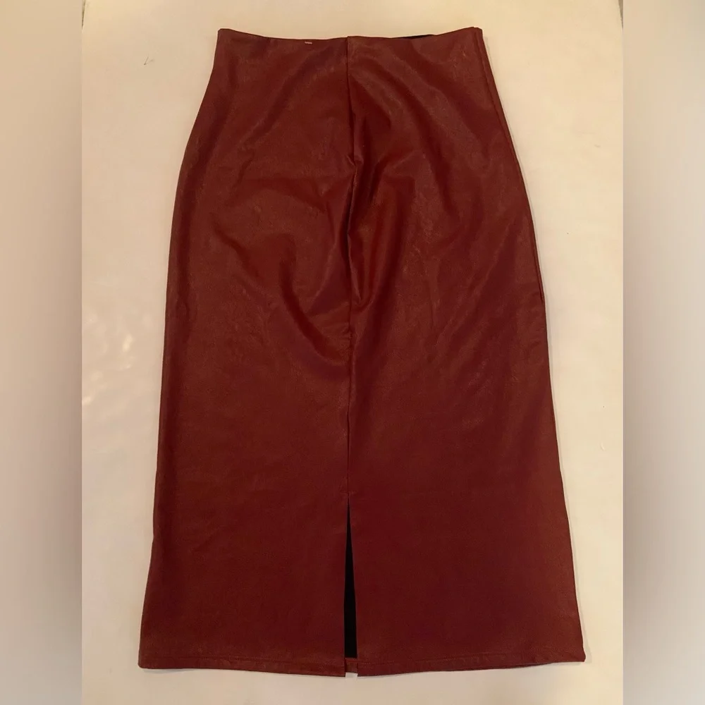 Commando Faux Leather Garnet Midi Skirt SK06 Control Waistband Size Large NWT - Picture 4 of 10